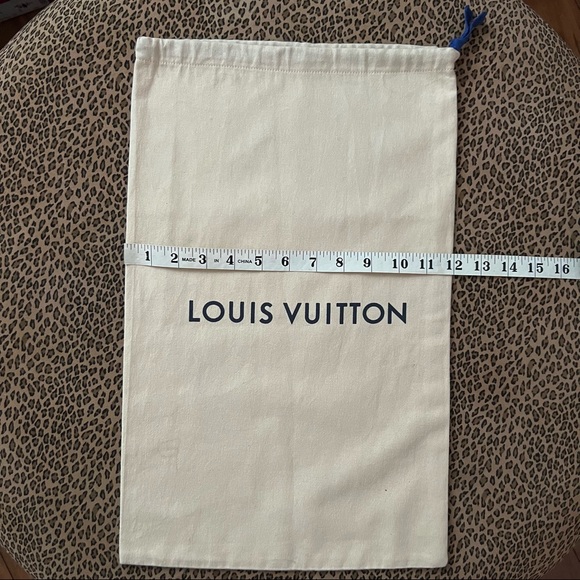 Authentic Louis Vuitton dust bag - Picture 5 of 6